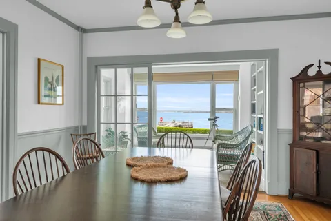 $3,000,000 | 4 Van Zandt Avenue, Newport, RI 02840