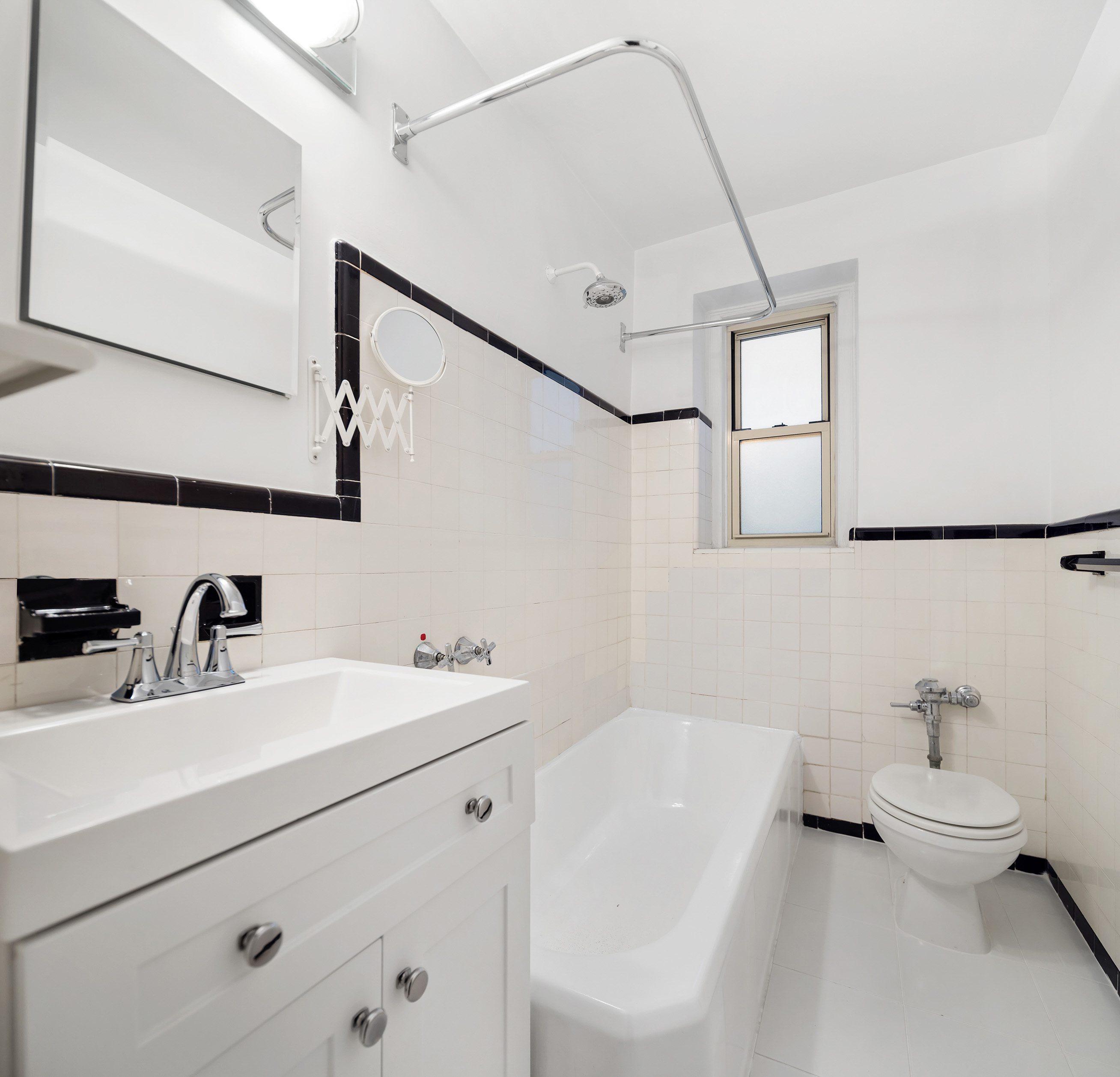 75 Bank Street, Unit 1B Manhattan, NY 10014 - Photo 7 of 10