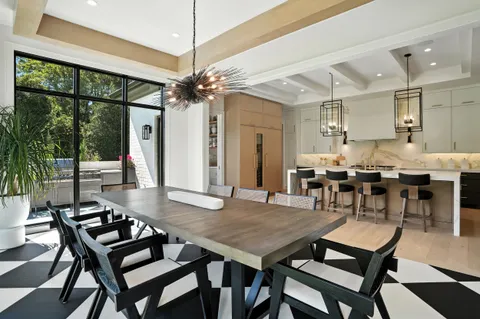 a view of a big room with a big yard