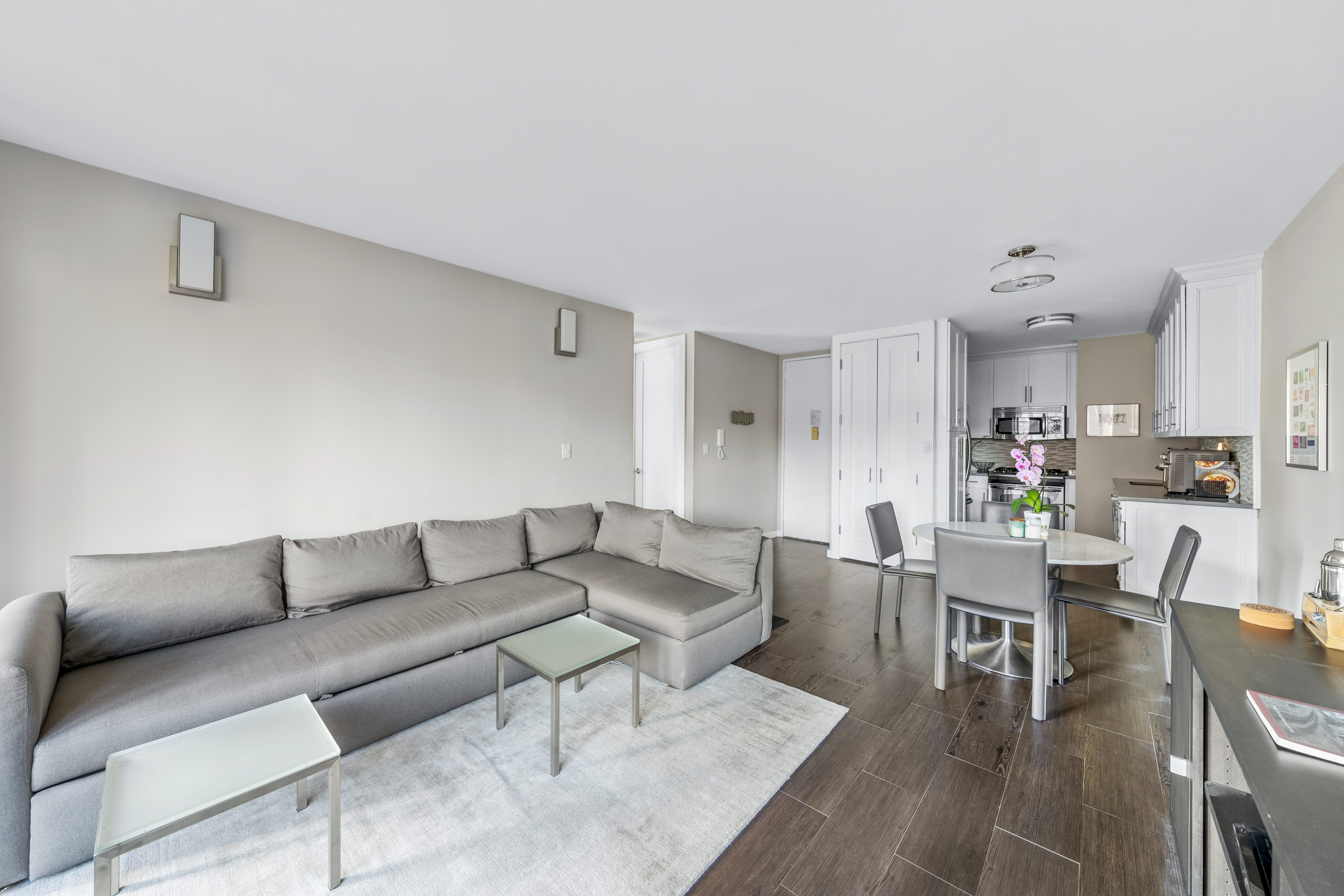 401 East 84th Street, Unit 4B Manhattan, NY 10028 - Photo 6 of 12