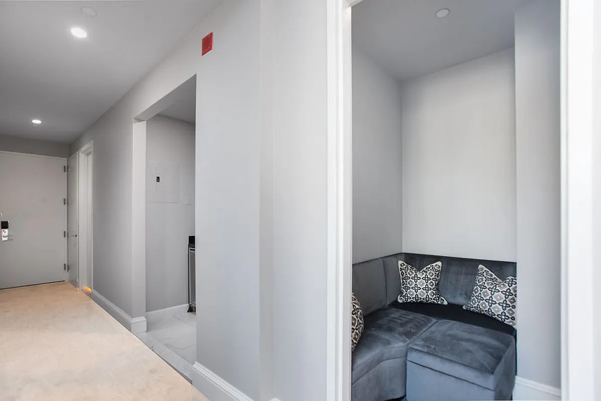 1 Central Park West, Unit 1712 Manhattan, NY 10023 - Photo 5 of 12