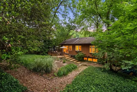 $1,000,000 | 6302 Bannockburn Drive, Bethesda, MD 20817