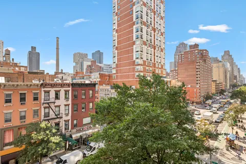 $499,000 | 363 East 76th Street, Unit 6E | Lenox Hill