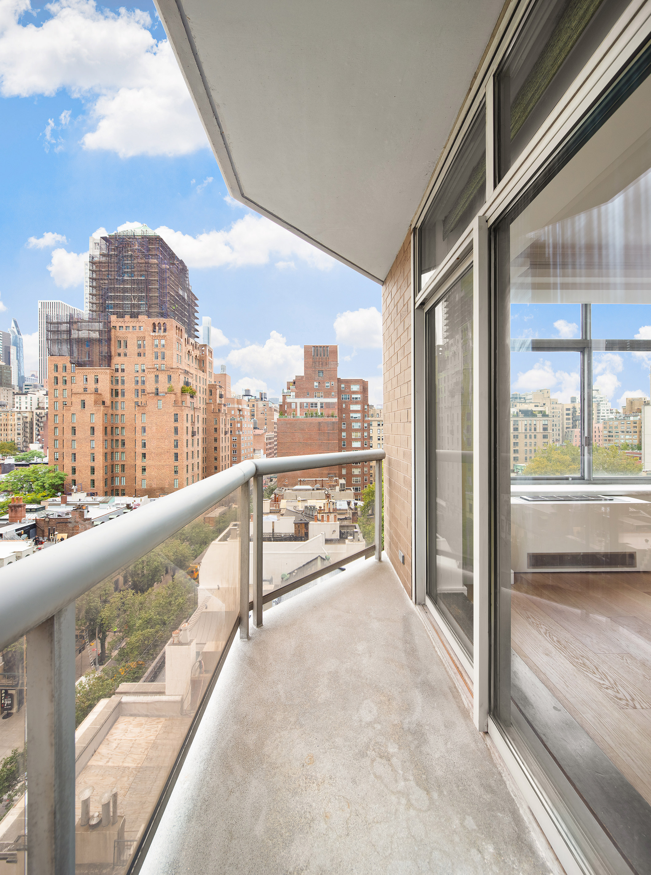 188 East 64th Street, Unit 802 Manhattan, NY 10065 - Photo 5 of 8