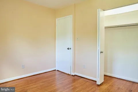 $3,800 | 5719 6th Street North, Arlington, VA 22205
