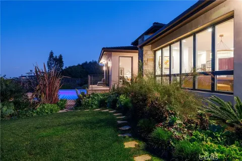 $4,590,000 | 900 Vía Nogales, Palos Verdes Estates, CA 90274