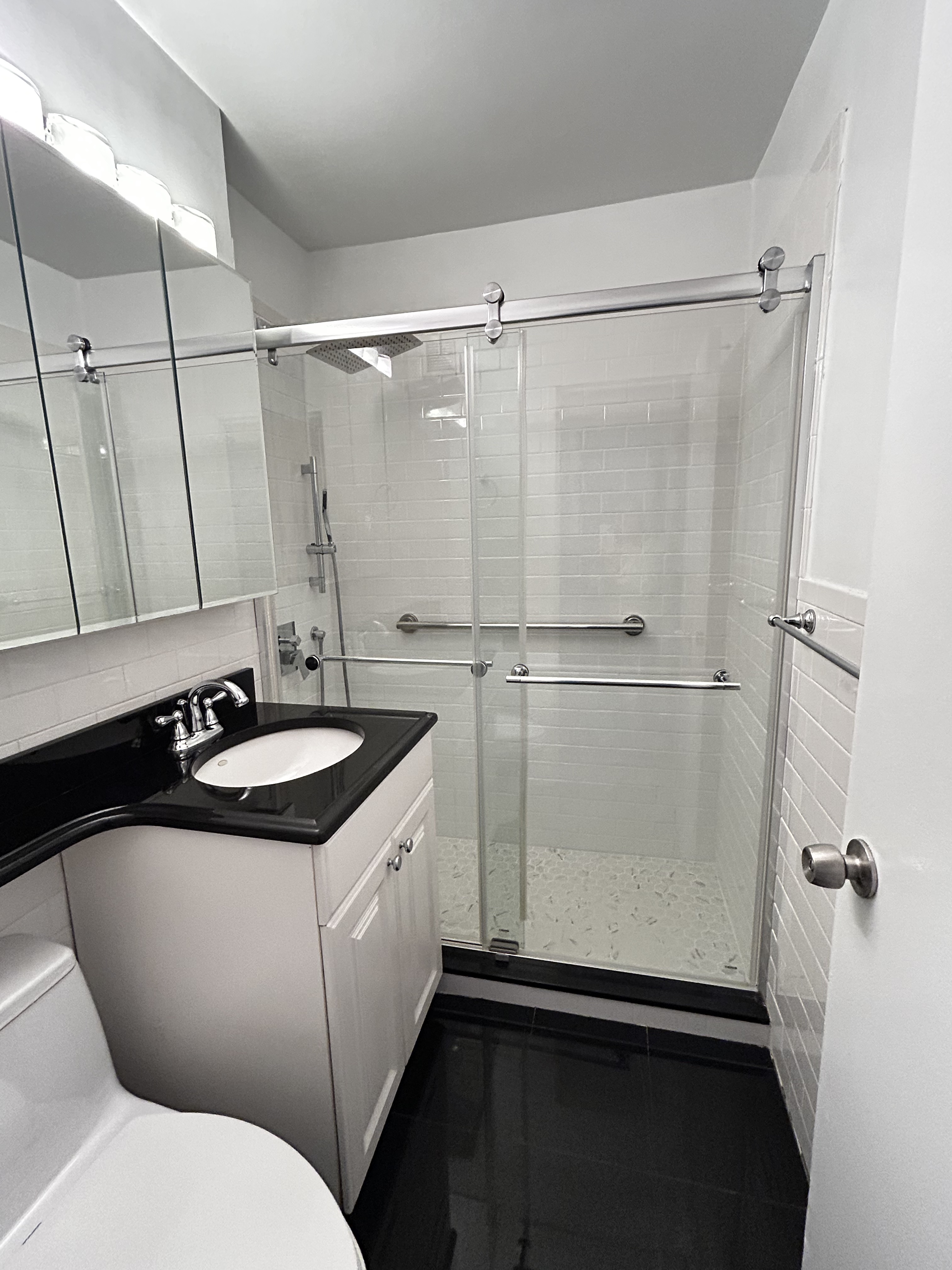 77 West 55th Street, Unit 6G Manhattan, NY 10019 - Photo 5 of 7