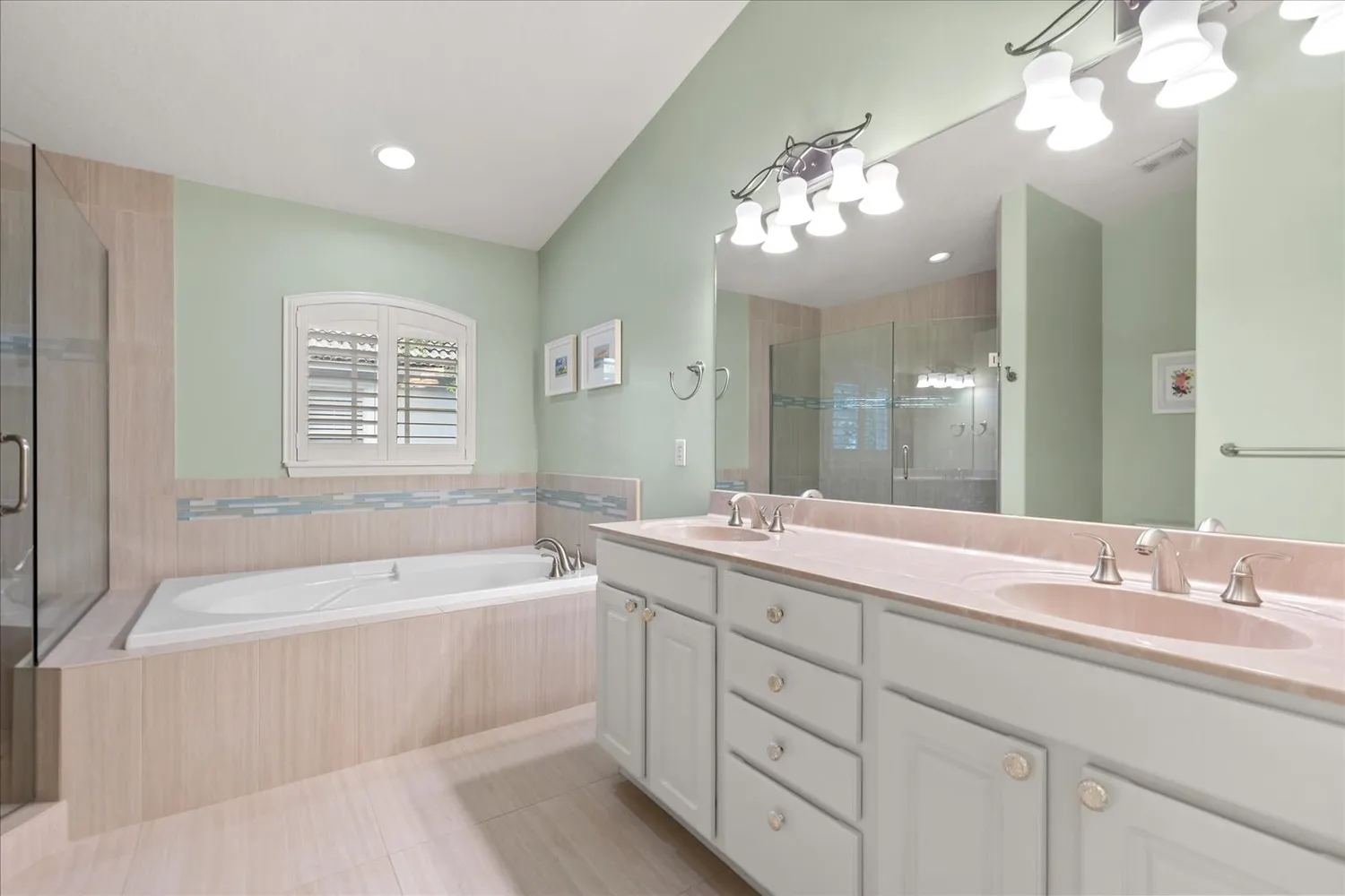 $985,000 | 512 Clarendon Avenue, Unit Undisclosed, Winter Park, FL 32789