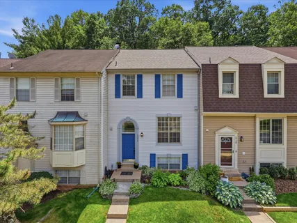 $625,000 | 5742 Burke Towne Court, Burke, VA 22015