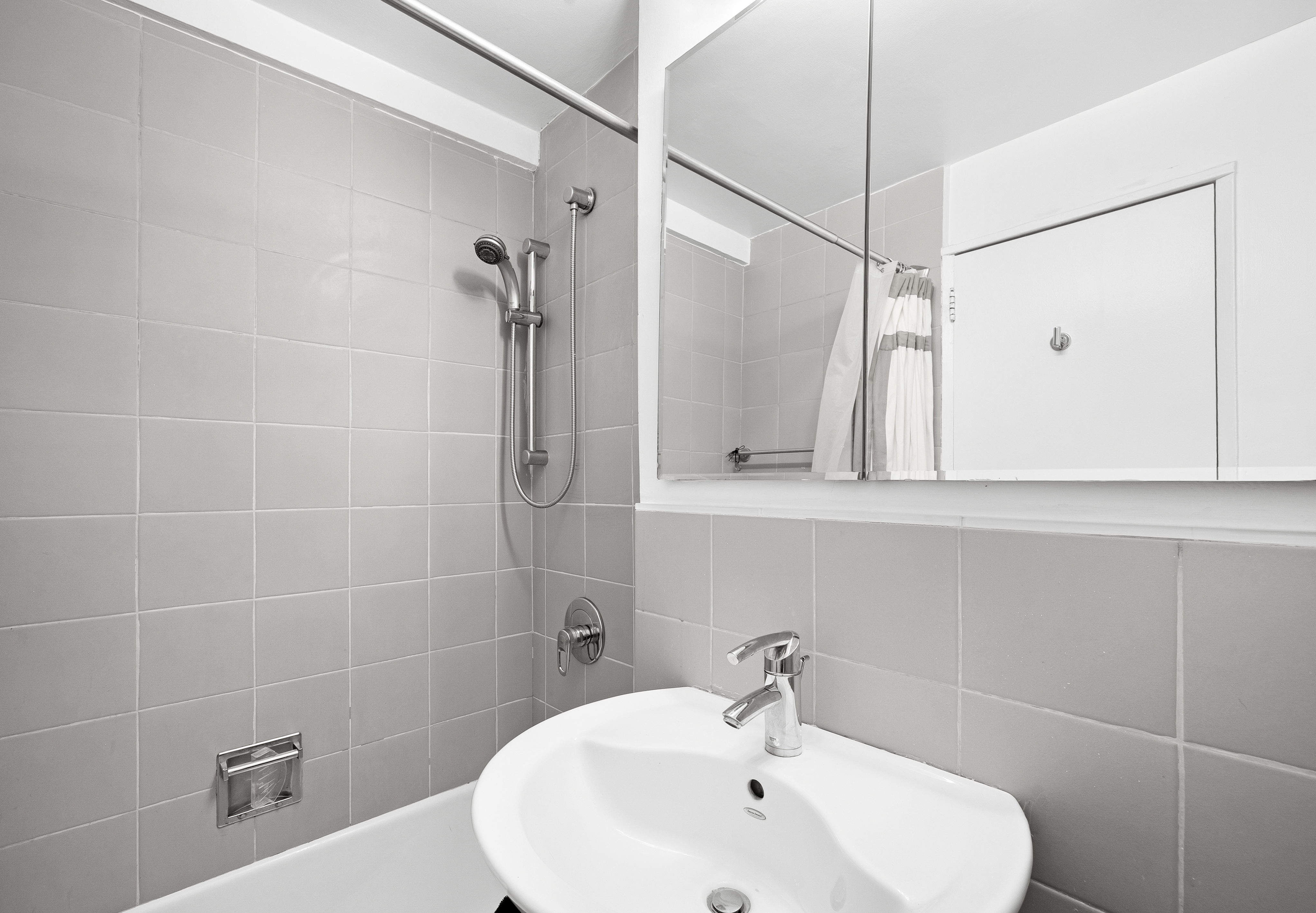 200 East 36th Street, Unit 8A Manhattan, NY 10016 - Photo 9 of 10 Gallery Image 9