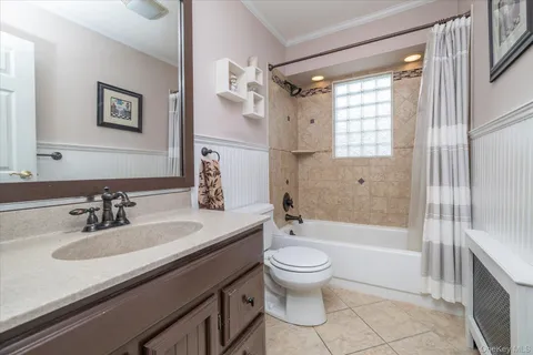 $700,000 | 158 Roosevelt Avenue, Freeport, NY 11520