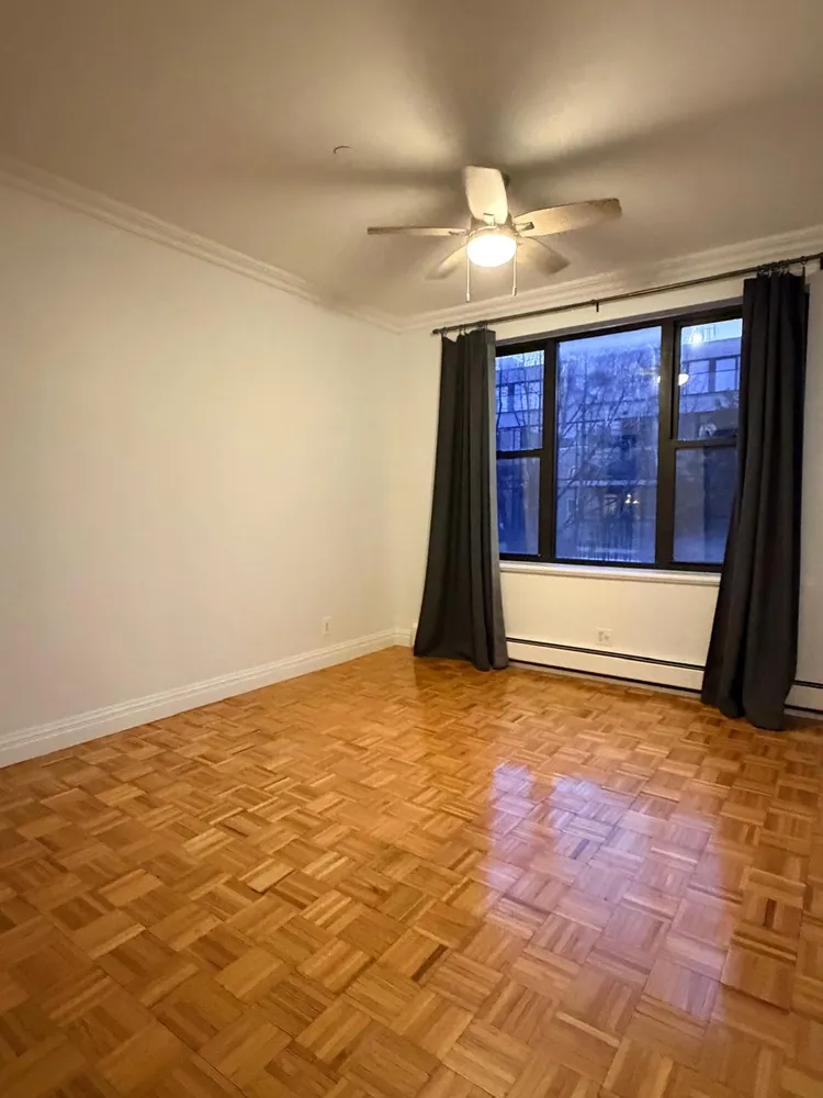 a view of empty room with window