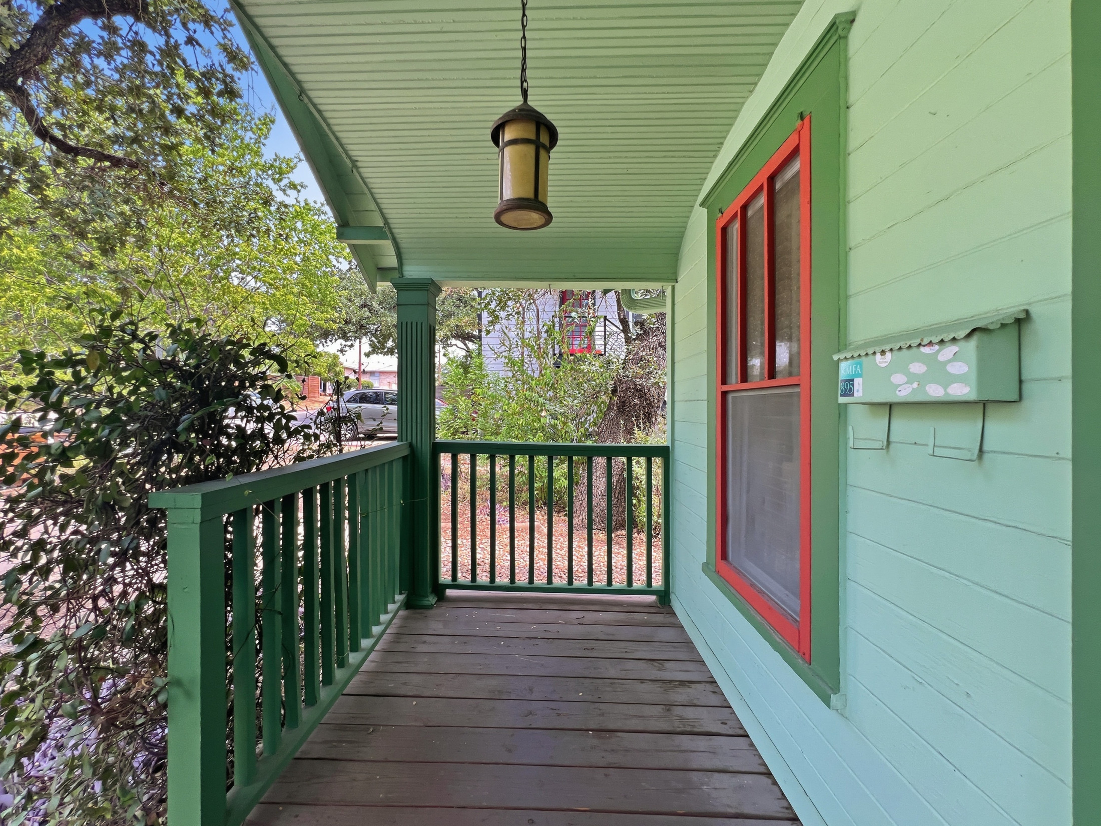 3307 Helms Street Austin, TX 78705 - Photo 3 of 24 Gallery Image 3