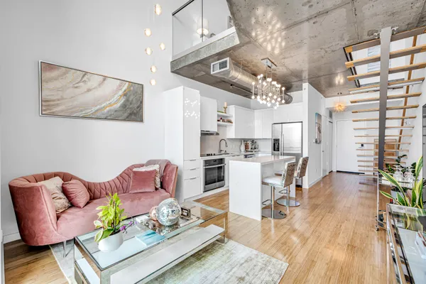 $419,999 | 690 Southwest 1st Court, Unit 1709, Miami, FL 33130