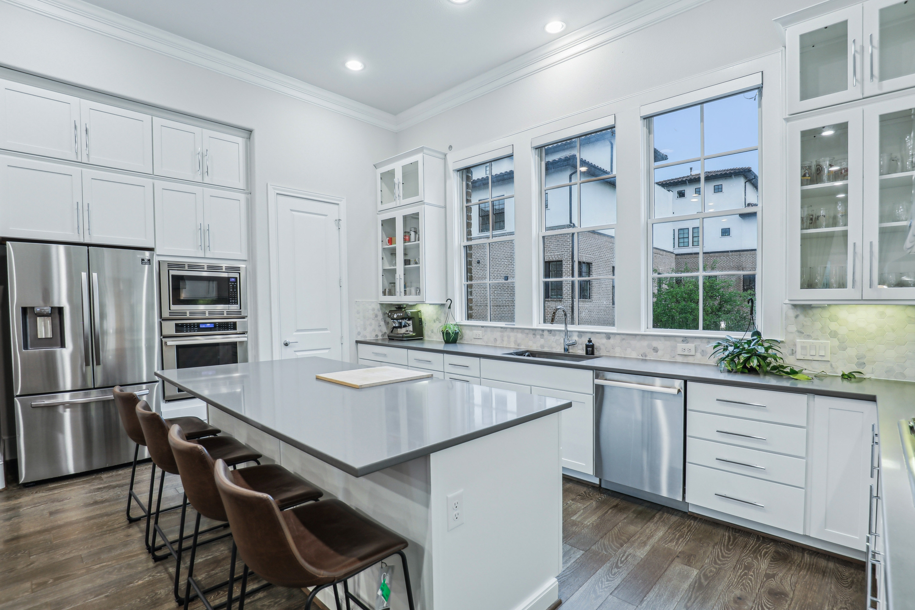 707 Will Rice Avenue Irving, TX 75039 - Photo 3 of 37