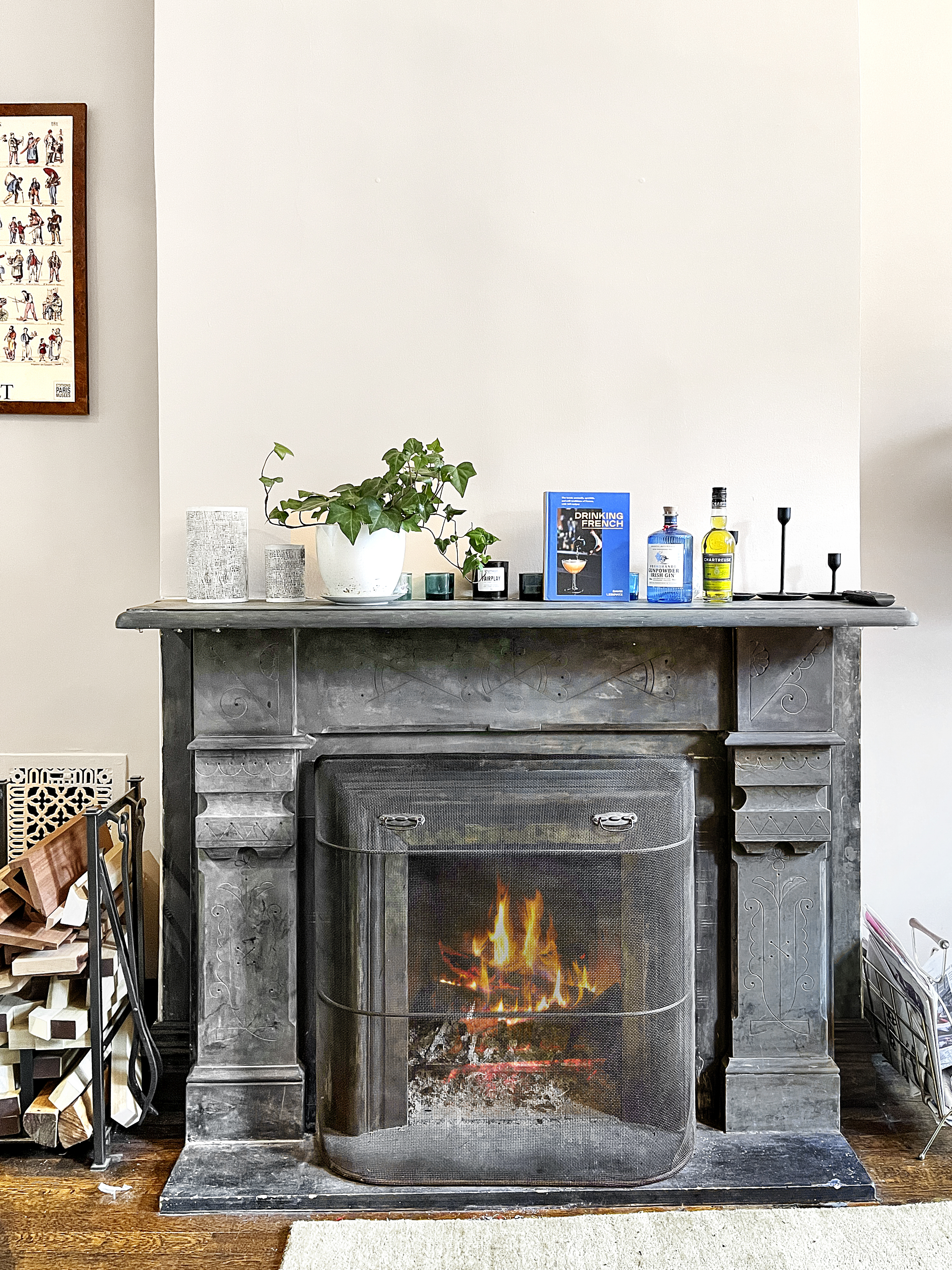 252 Stuyvesant Avenue Brooklyn, NY 11221 - Photo 8 of 26 a view of a fireplace with wooden floor