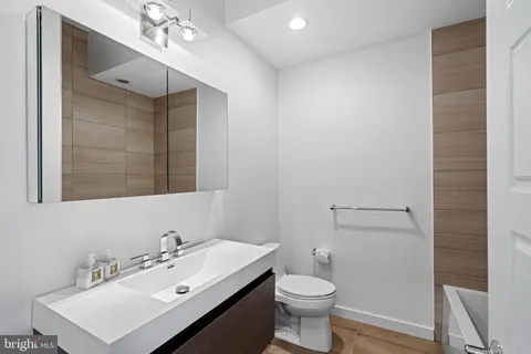 $775,000 | 418 Wallace Street, Philadelphia, PA 19123