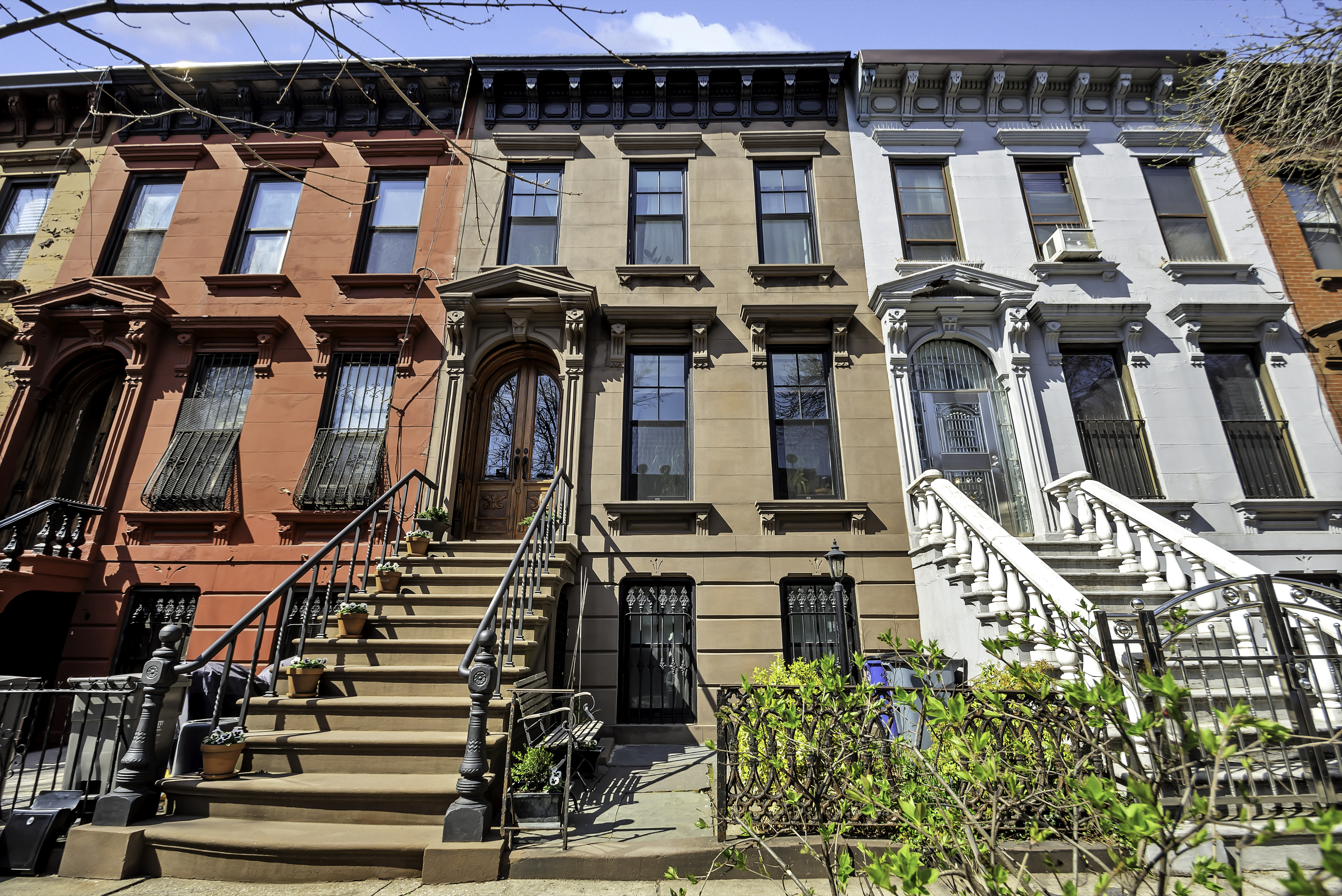 713 Greene Avenue, Unit GARDEN Brooklyn, NY 11221 - Photo 12 of 13 a view of a building with a lot of windows