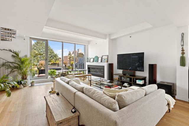 $2,700,000 | 150 North 5th Street, Unit PHB | Williamsburg