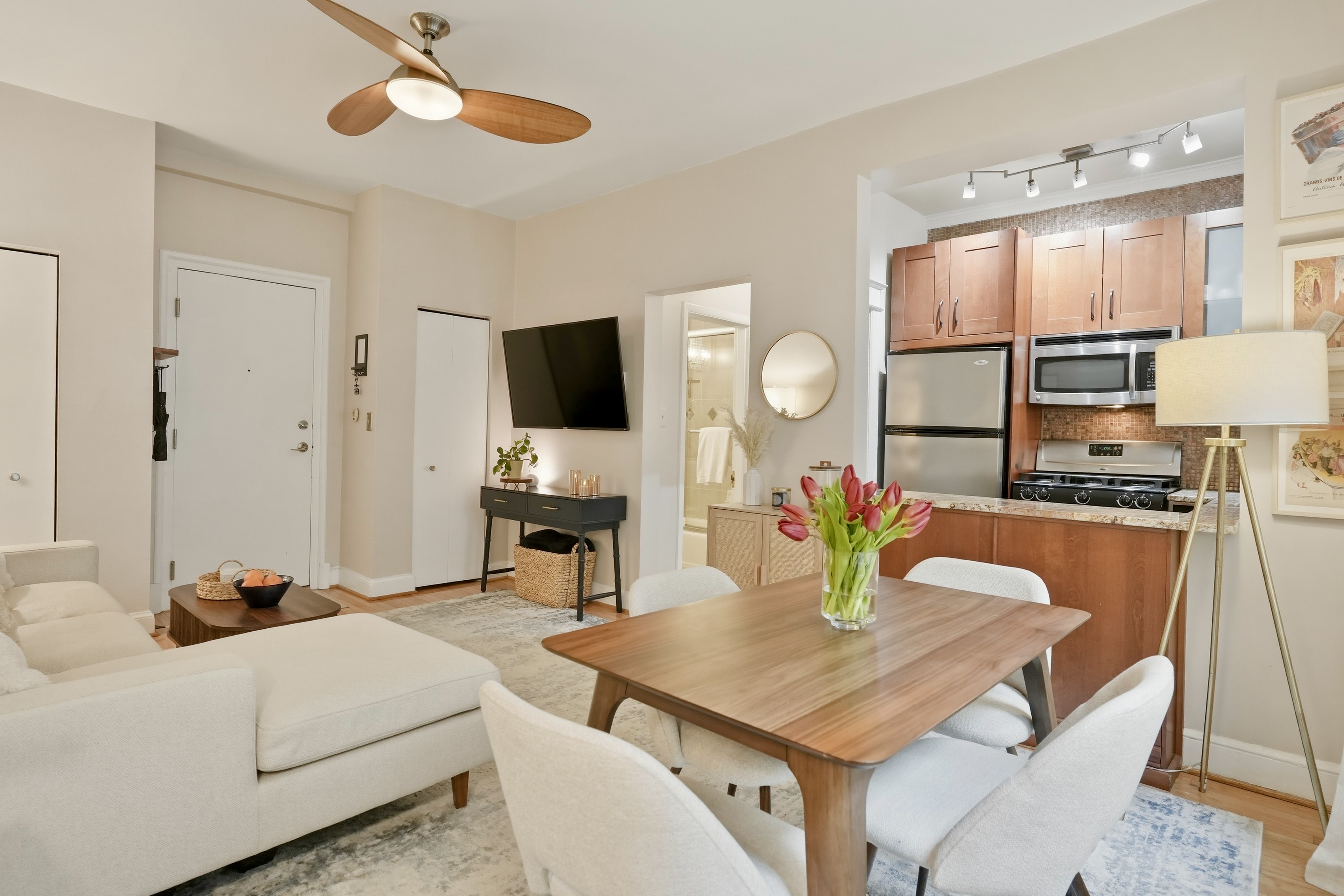 2010 Kalorama Road Northwest, Unit 304 Washington, DC 20009 - Photo 7 of 24