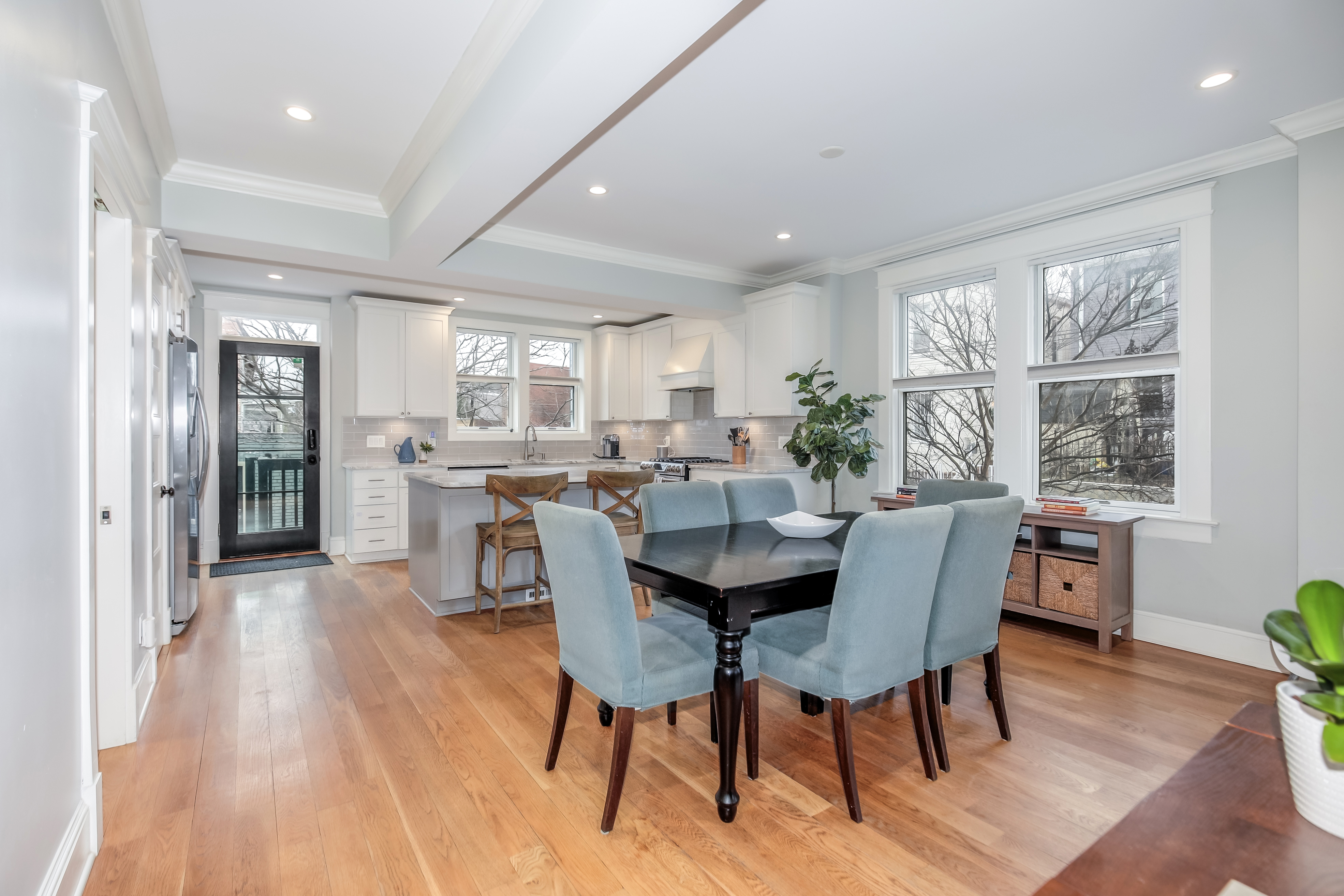 935 15th Street Southeast Washington, DC 20003 - Photo 8 of 45