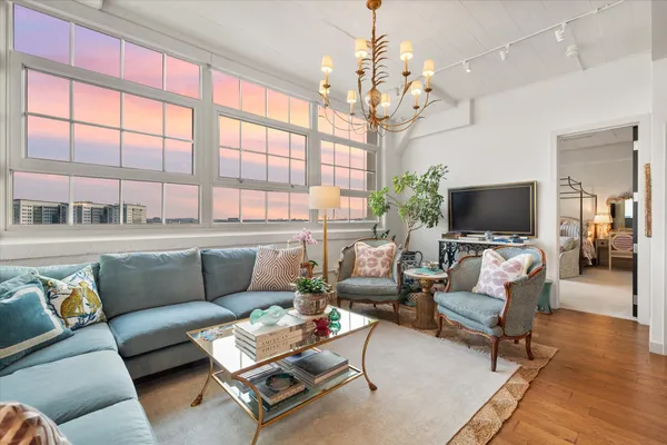 $595,000 | 2600 West 7th Street, Unit 2638, Fort Worth, TX 76107