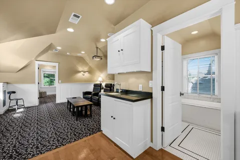 $3,050,000 | 4011 East 3rd Avenue, Napa, CA 94558