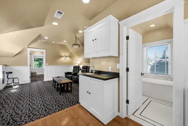 $3,050,000 | 4011 East 3rd Avenue, Napa, CA 94558