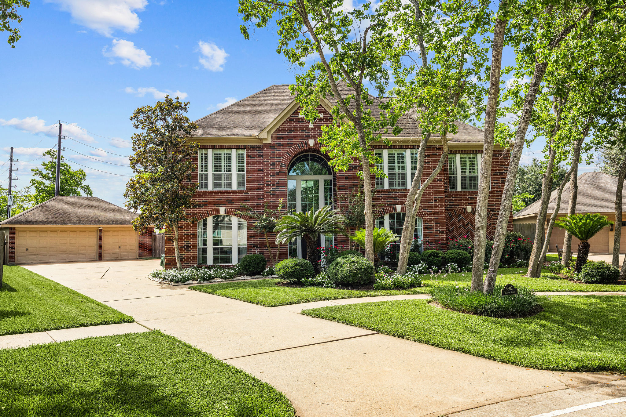 9603 Randon Lane Missouri City, TX 77459 - Photo 2 of 18