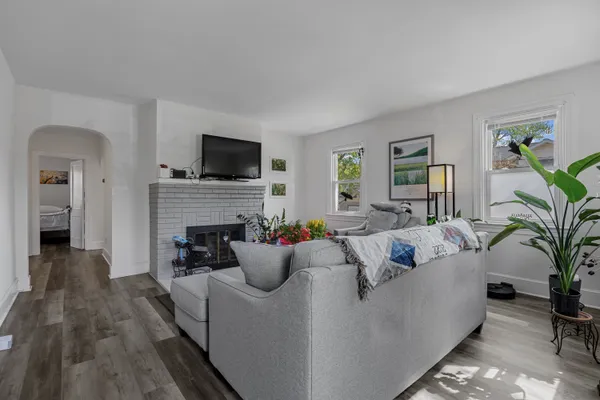 $1,200,000 | 34 East Walnut Street, Alexandria, VA 22301