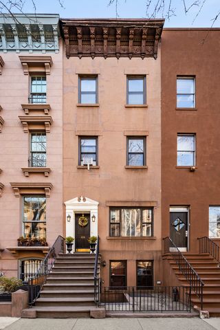 $3,900,000 | 408 Clinton Street | Carroll Gardens