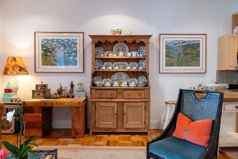 $749,000 | 123 West 80th Street, Unit 2R | Upper West Side