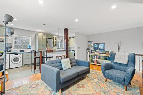 $370,000 | 1649 Fitzgerald Lane, Alexandria, VA 22302