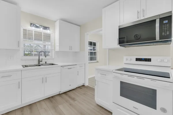 $2,800 | 3504 Northwest 85th Avenue, Unit B, Coral Springs, FL 33065