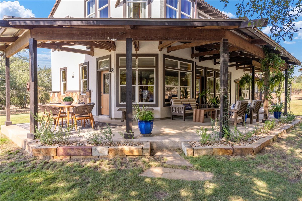 23802 Oscar Road Spicewood, TX 78669 - Photo 9 of 40 Gallery Image 9