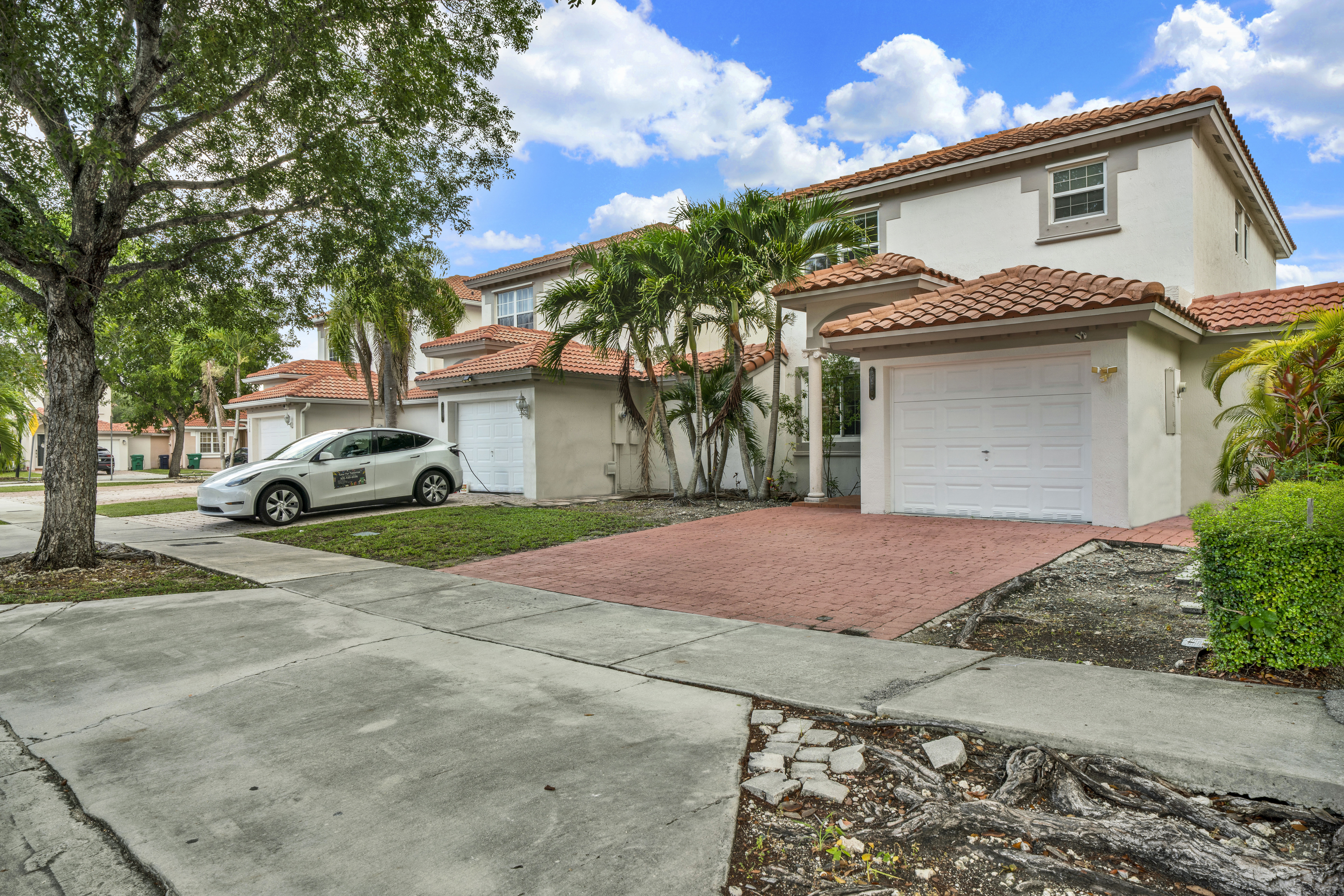 2470 Southwest 153rd Pass Miami, FL 33185 - Photo 2 of 46