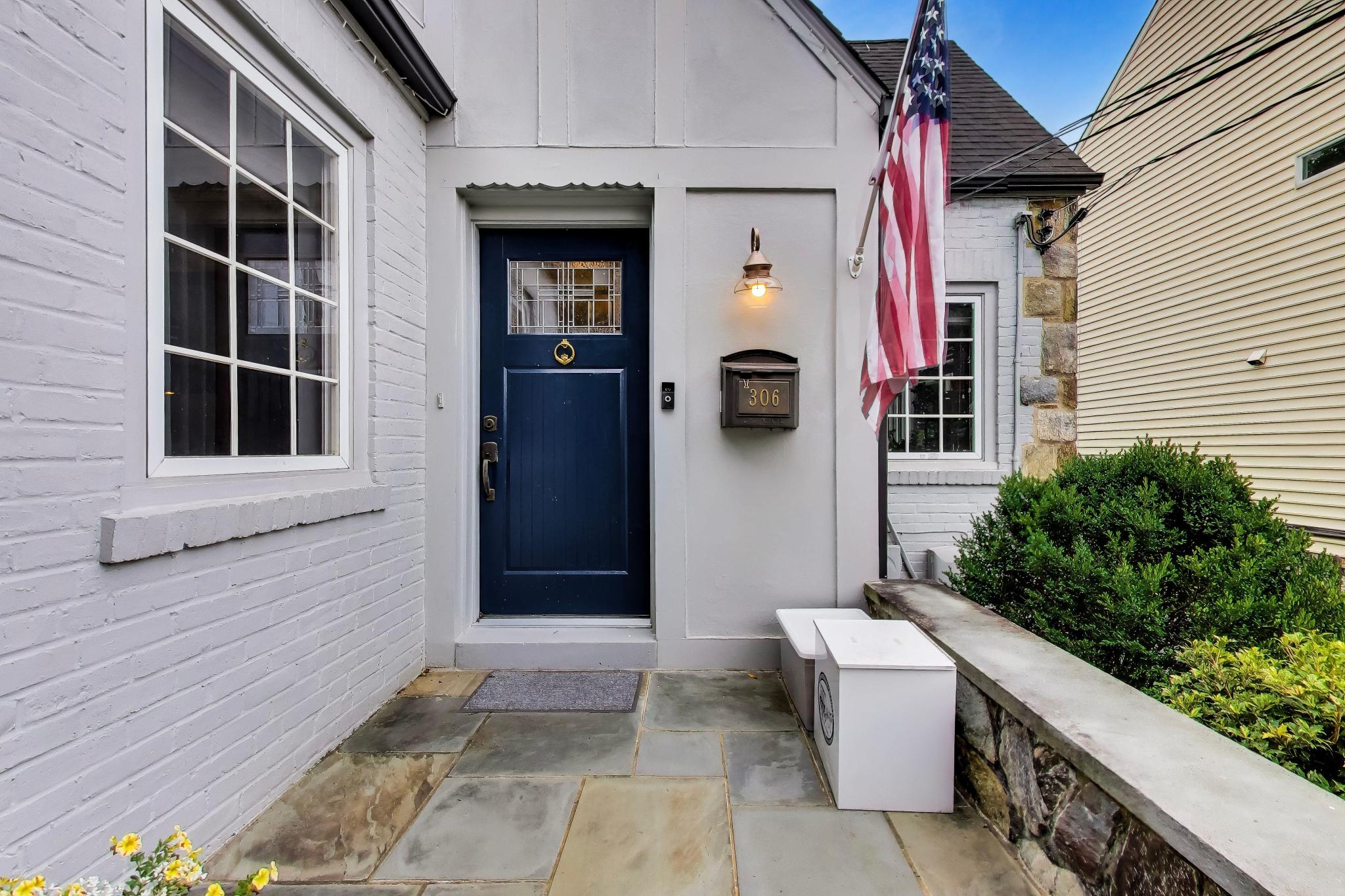 306 Indian Spring Drive Silver Spring, MD 20901 - Photo 4 of 54 Gallery Image 4