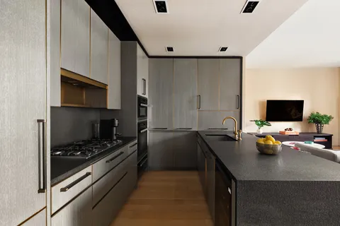 $3,950,000 | 505 West 19th Street, Unit 4C | Chelsea