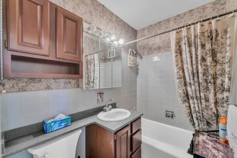 $435,000 | 4740 Connecticut Avenue Northwest, Unit 1007, Washington, DC 20008