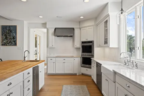 $1,399,000 | 22 Autumn Oaks Drive, Austin, TX 78738