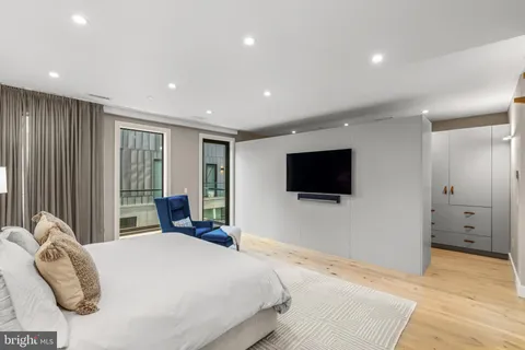 $3,975,000 | 249 South 24th Street, Unit H, Philadelphia, PA 19103