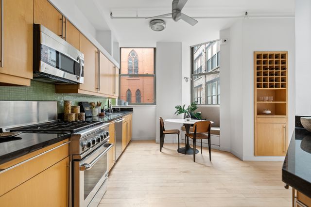 $4,600,000 | 345 West 13th Street, Unit 2A | West Village