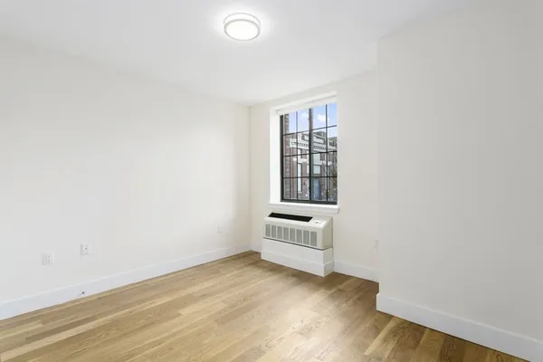 $3,228 | 83 Bushwick Place, Unit 1D | East Williamsburg