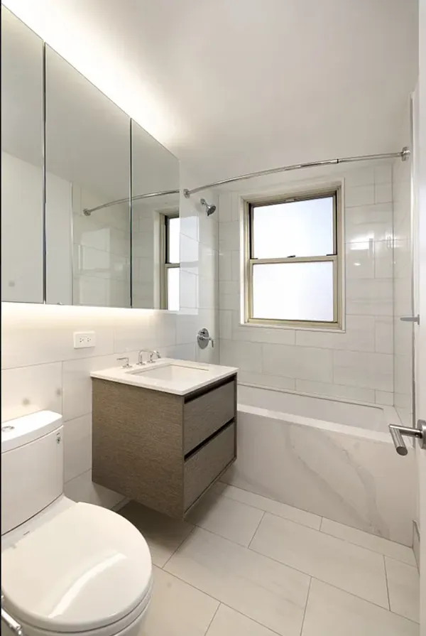 $7,250 | 166 East 34th Street, Unit 1802 | Kips Bay