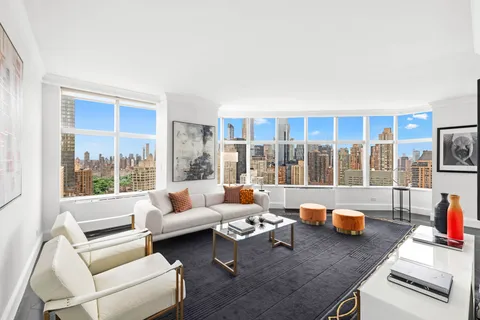 $2,850,000 | 160 West 66th Street, Unit 41E | Upper West Side