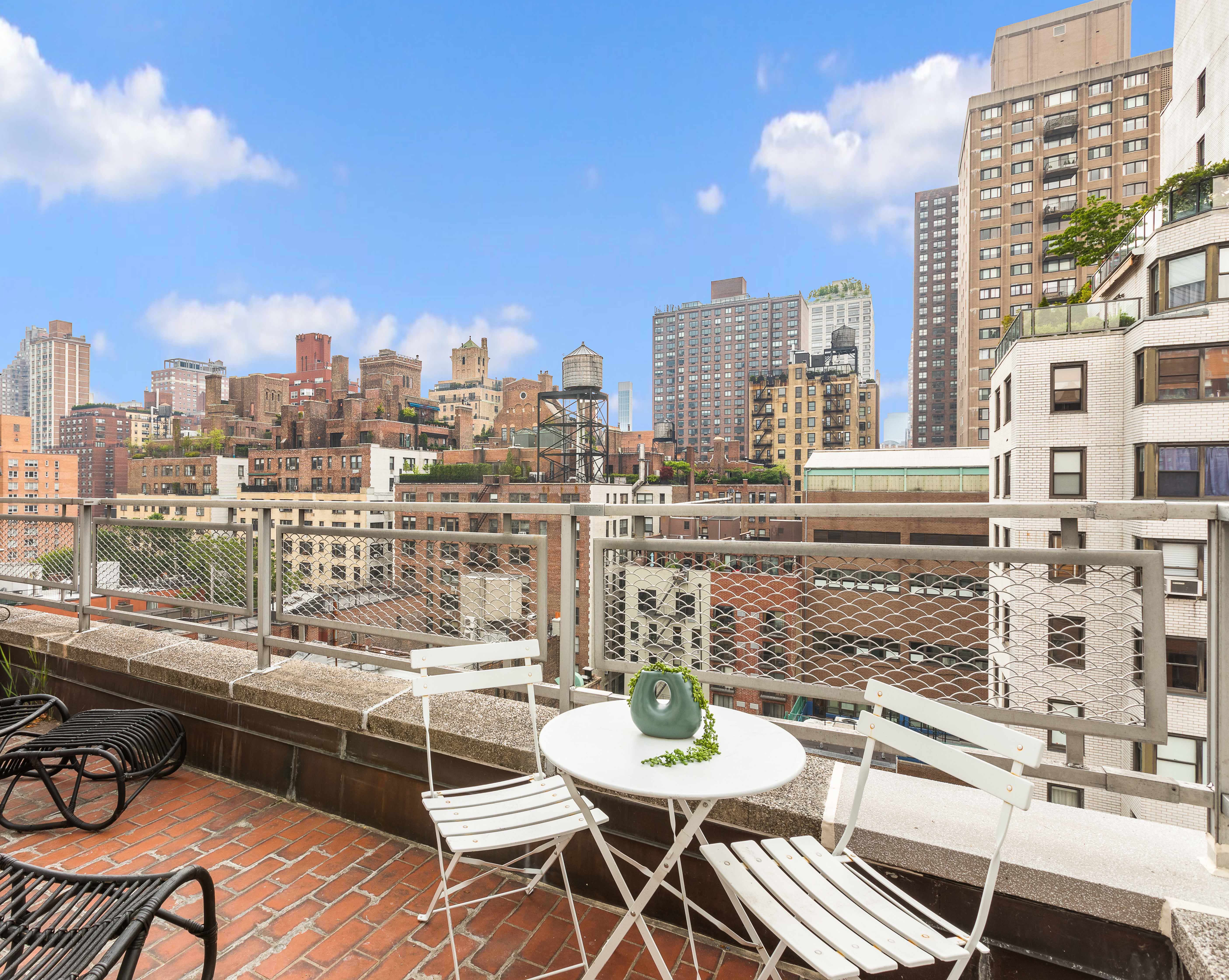 207 East 74th Street, Unit 11G Manhattan, NY 10021 - Photo 9 of 19