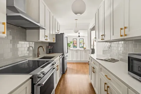 $450,000 | 84-12 35th Avenue, Unit 1B | Jackson Heights