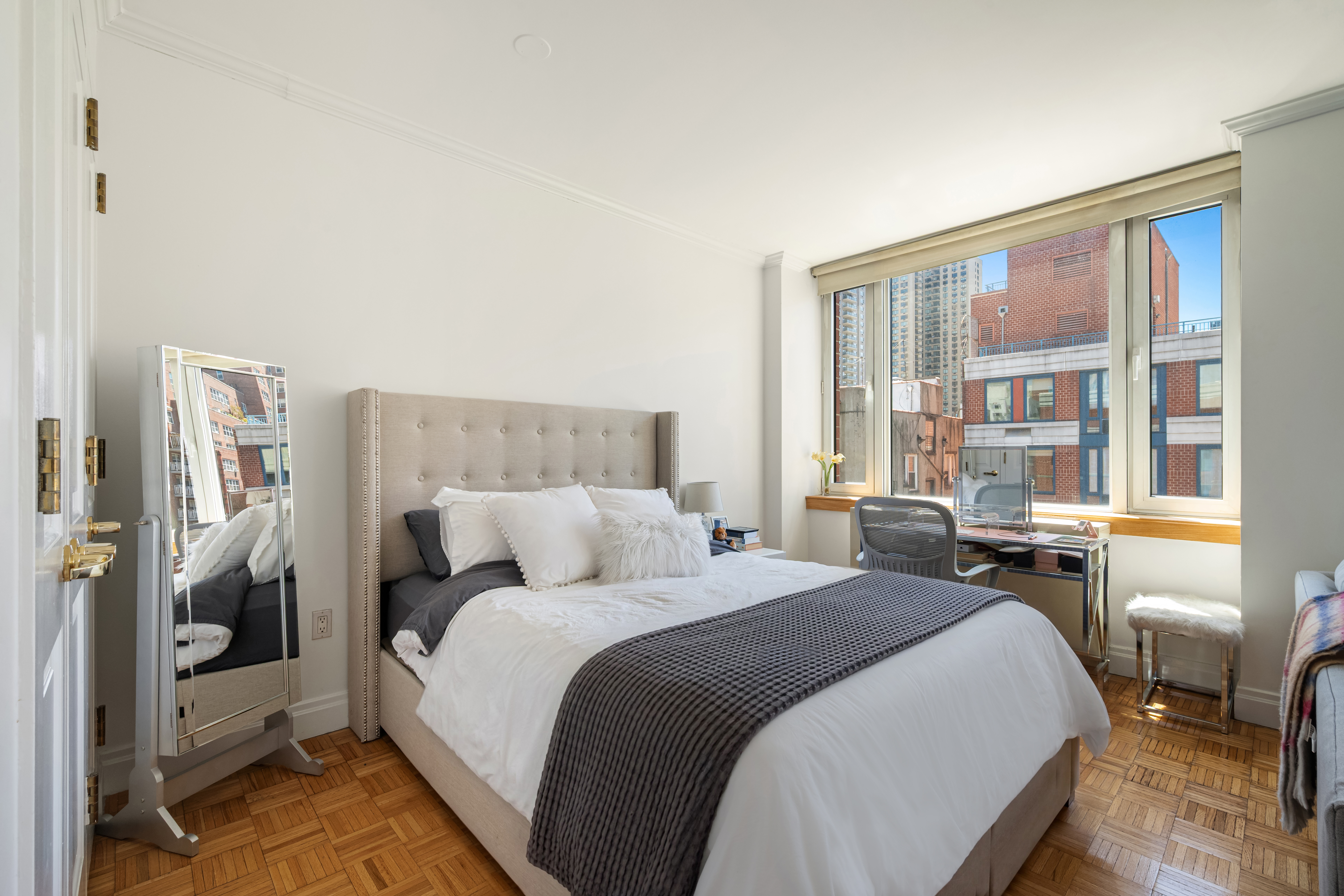 404 East 76th Street, Unit 6M Manhattan, NY 10021 - Photo 3 of 12