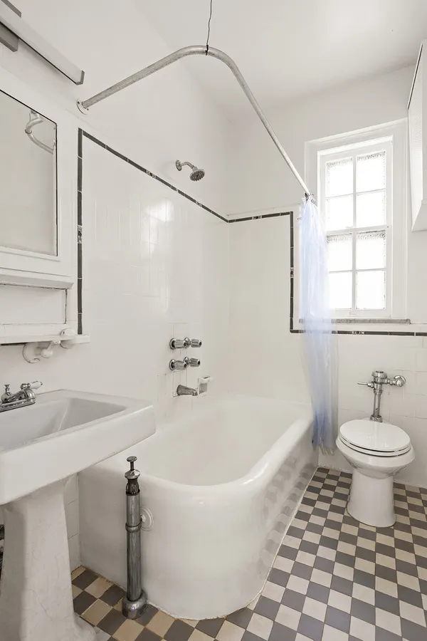 $975,000 | 33-39 80th Street, Unit 2A | Jackson Heights