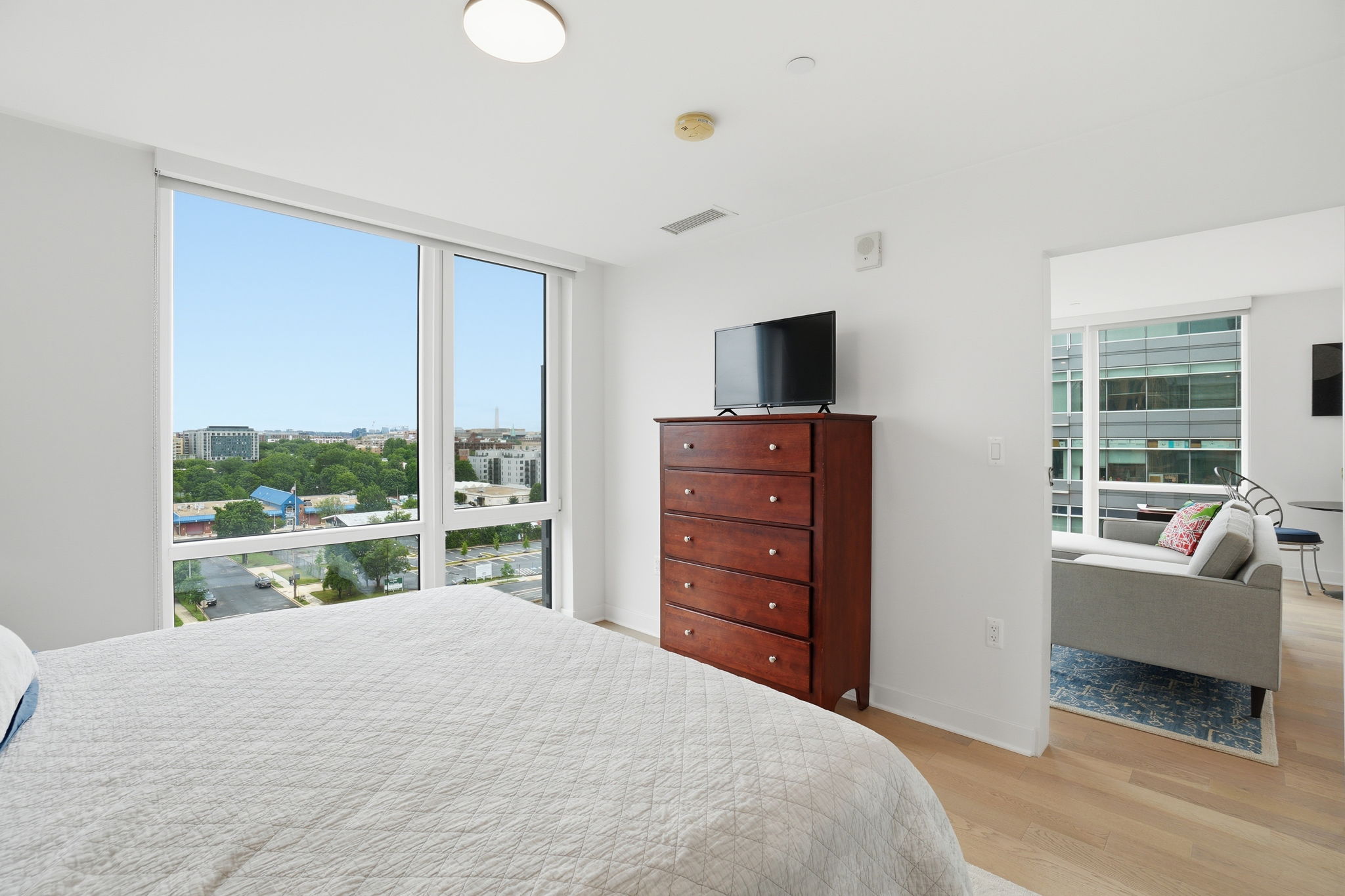 37 L Street Southeast, Unit 902 Washington, DC 20003 - Photo 15 of 44